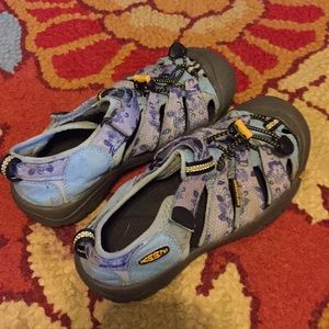 Girls keen water sandals
